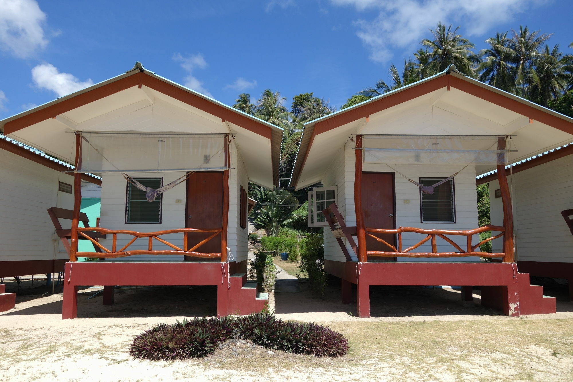 One More Night Beach Resort Baan Khai Exterior photo