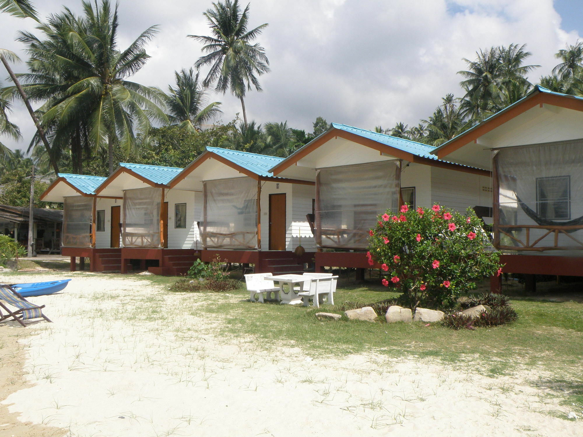 One More Night Beach Resort Baan Khai Exterior photo